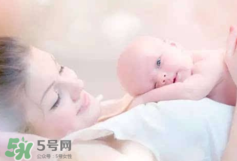 哺乳期两个月不来月经正常吗,哺乳期来月经正常吗? 哺乳期两个月不来月经正常吗,哺乳期来月经正常吗?