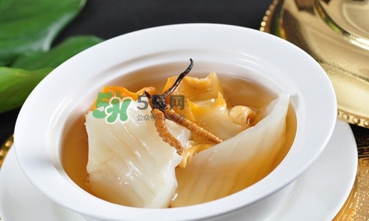 产后吃燕窝好还是花胶好,小产后吃花胶好还是燕窝好