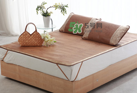 使用佰草集清肌养颜太极泥的注意事项(佰草集清肌养颜太极泥怎么用)