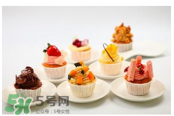 哺乳期间吃甜食对宝宝有影响吗,哺乳期吃甜食奶会甜吗