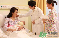 夏天坐月子穿什么鞋子比较好,月子期间穿什么鞋子好 夏天坐月子穿什么鞋子比较好,月子期间穿什么鞋子好