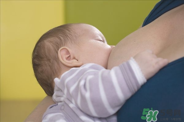 怎么样按摩乳房下奶快,怎么按摩乳房疏通乳腺下奶