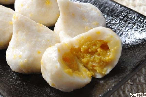 吃蟹黄有什么好处呢(吃蟹黄的好处)