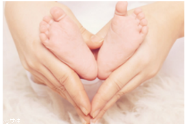 爸爸脚臭可以遗传给儿子吗,爸爸有脚气会遗传给宝宝吗