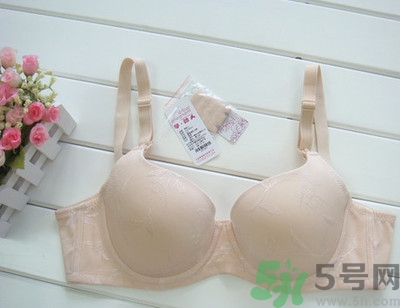 哺乳期可以穿带钢圈的内衣吗,哺乳期带不带文胸