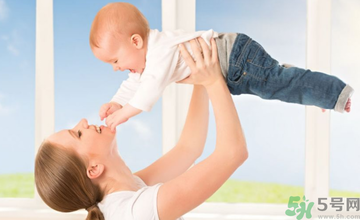 10月份坐月子穿什么衣服合适,冬天月子里穿什么衣服