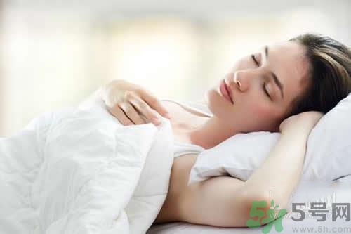 生产后性生活出血咋办,顺产后性生活出血怎么回事