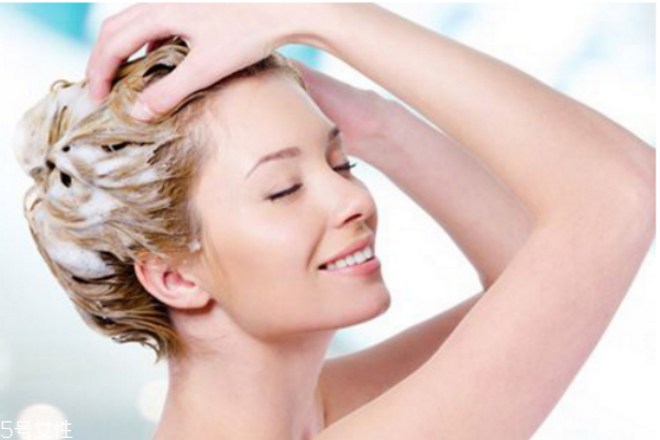 产妇坐月子能洗头吗,产妇坐月子能洗头发吗 产妇坐月子能洗头吗,产妇坐月子能洗头发吗