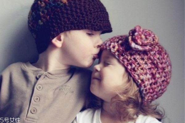 画新月眉的要点(新月眉的画法) 画新月眉的要点(新月眉的画法)