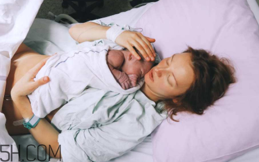 分娩等于多少根骨头断,生孩子会断骨头吗