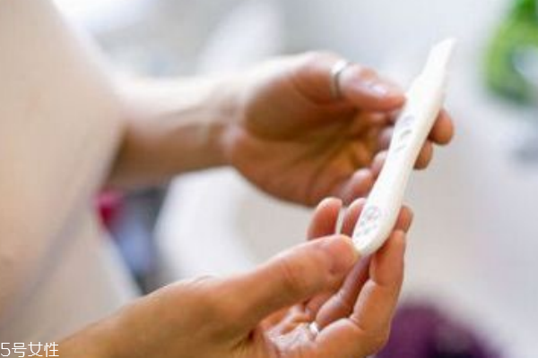 月经推迟一个月是不是怀孕了,月经推迟快一个月了