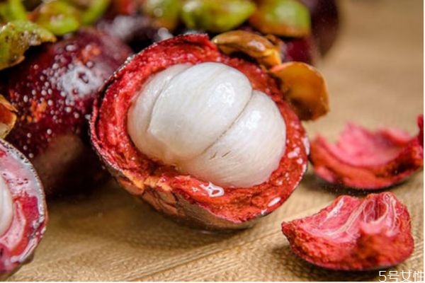 如何分辨山竹的好坏呢(山竹怎么看是好的还是坏的)