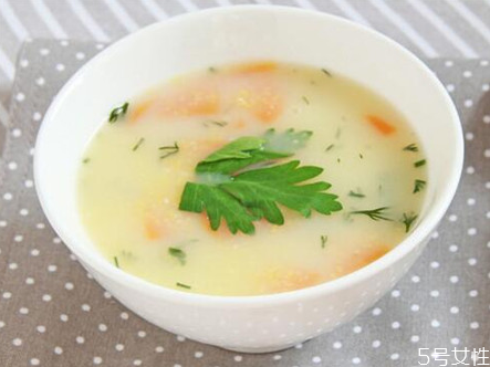 宝宝喝汤的误区(宝宝喝汤好吗)