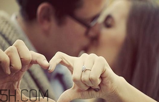 女生说想你了怎么回答(当女生说想你了该怎么回复) 女生说想你了怎么回答(当女生说想你了该怎么回复)