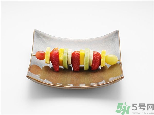 吃芒果能喝酒吗,吃芒果喝酒了会怎么样,吃芒果能喝酒吗?