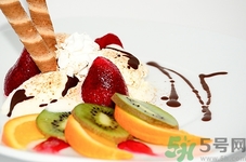 猕猴桃籽是红色的是为什么,猕猴桃里面的籽可以吃吗