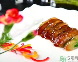 海参可以和牛奶一起吃吗?,吃海参可以喝牛奶吗 海参可以和牛奶一起吃吗?,吃海参可以喝牛奶吗