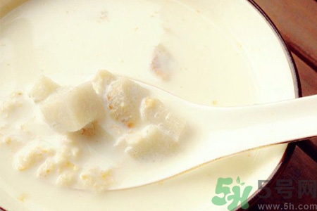 吃芋头可以喝牛奶吗?,吃芋头的时候可以喝牛奶吗