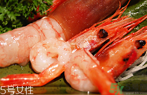 甜虾解冻就可以吃了吗,甜虾如何解冻