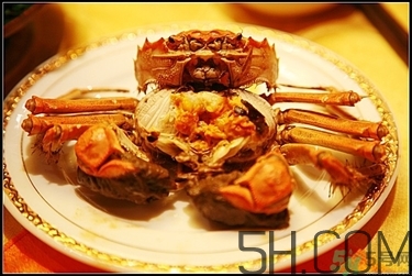 毛蟹和大闸蟹哪个贵,毛蟹和大闸蟹的区别在哪里 毛蟹和大闸蟹哪个贵,毛蟹和大闸蟹的区别在哪里