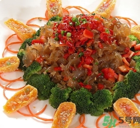 海蜇可以放在冰箱冷冻吗,新鲜海蜇可以冻冰箱里吗