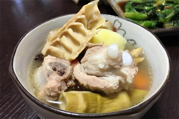 哺乳期可以吃笋干吗?会回奶吗,哺乳期能吃什么菜谱大全