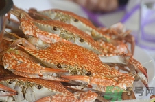 西瓜和蟹是不是可以一起吃?,吃螃蟹和西瓜一起吃可以吗?