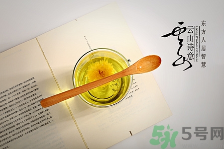 泡菊花茶用多少温度的水合适,泡菊花茶水温多少度合适