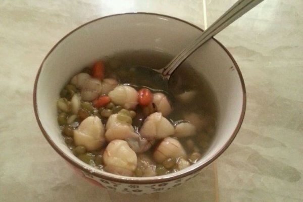 绿豆莲子汤的功效和作用,红豆薏米莲子粥的做法 绿豆莲子汤的功效和作用,红豆薏米莲子粥的做法