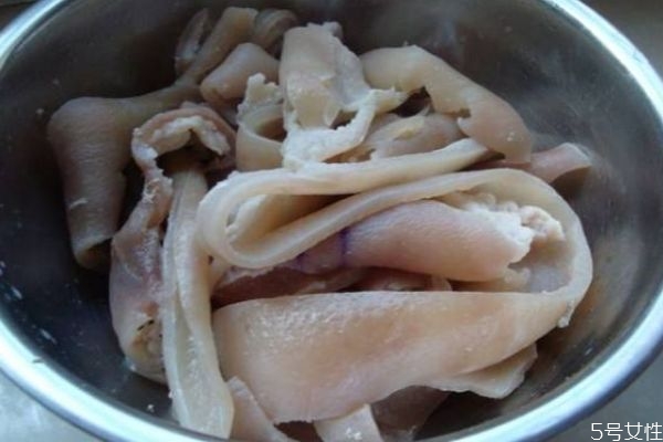 吃猪皮可以减肥吗,水煮猪皮的热量高吗