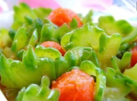 苦瓜汁可以去痱子吗?,长痱子用苦瓜水擦要不要洗掉