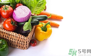 苹果和黄瓜能一起吃吗?,苹果和黄瓜能一起吃吗?苹果和黄瓜能一起榨汁吗?