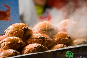 螃蟹配红酒可以吗,吃螃蟹配红酒