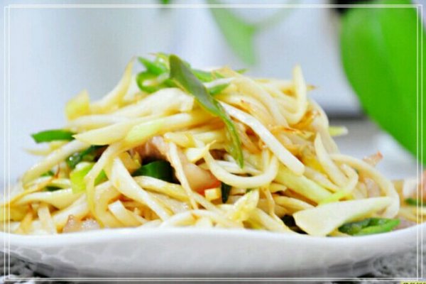 野生茭白里面有黑点能吃吗,茭白里面有黑点能吃吗?