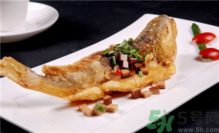 小黄鱼是不是黄花鱼,小黄花鱼和小黄鱼是一种鱼吗