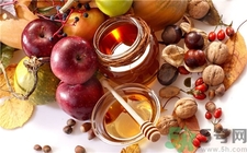 蜂蜜水是用开水冲还是用温水冲,蜂蜜是不是用温水冲 蜂蜜水是用开水冲还是用温水冲,蜂蜜是不是用温水冲