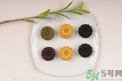 冰皮月饼皮的做法,冰皮月饼的皮怎样做柔软