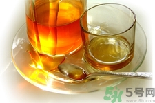 早晨起床喝杯蜂蜜水有什么好处,早上空腹吃蜂蜜加白醋好吗 早晨起床喝杯蜂蜜水有什么好处,早上空腹吃蜂蜜加白醋好吗