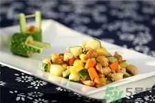 腰果可以生吃么,吃生腰果有什么作用 腰果可以生吃么,吃生腰果有什么作用