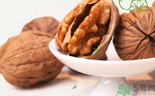 核桃时间长变味吃了有害吗,核桃变质吃了的危害