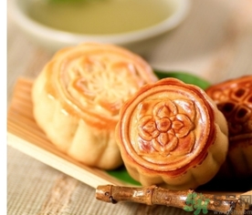 梦到吃月饼好不好,梦见吃月饼 周公解梦