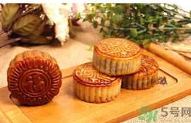 月饼和牛奶可以一起吃吗?,月饼和酸奶可不可以一起吃