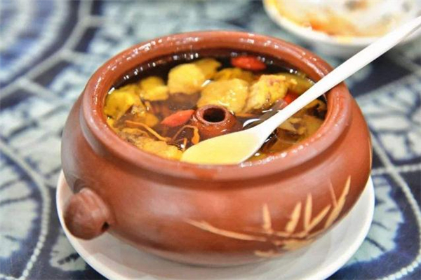 焖锅鸡,汽锅鸡正宗做法和配方窍门