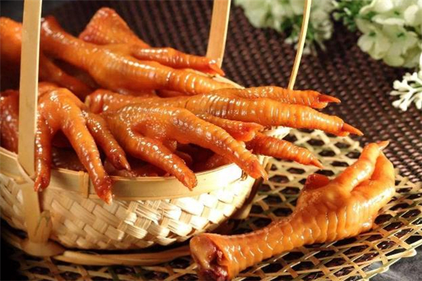 怎么才可以把鸡爪卤成红色,卤鸡爪怎么上色又红又亮