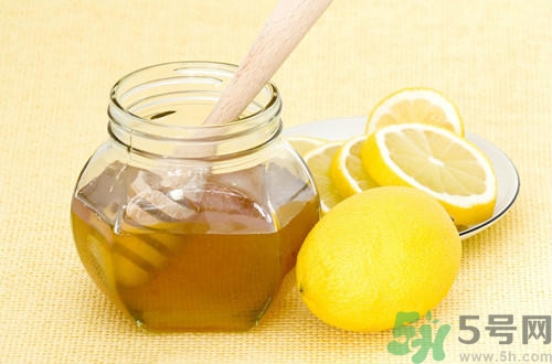 葱和蜂蜜能一起吃吗?会不会中毒?,蜂蜜跟葱一起吃有毒吗