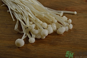 金针菇好处和作用,吃金针菇有啥好处