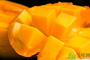 菠萝蜜热量高吗吃了会胖吗,菠萝蜜吃多会长胖吗