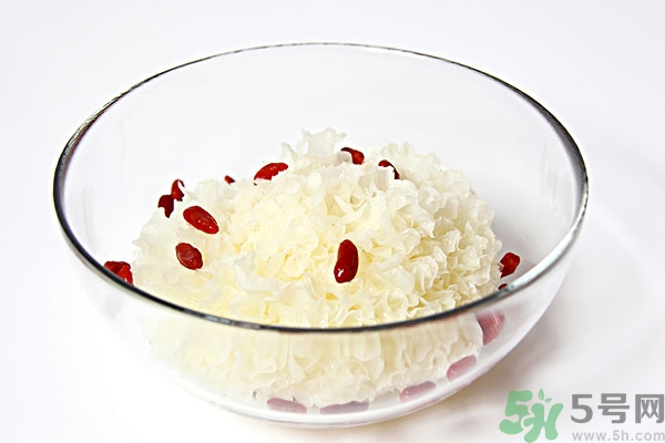 银耳热量高吗会发胖吗,银耳的热量高吗,减肥适合吃吗