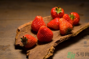 草莓有点烂了还能吃吗,草莓烂掉一点还能吃吗