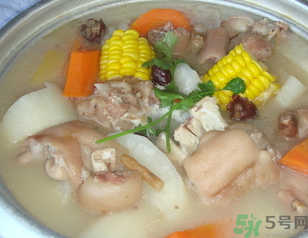 煲汤需要放酱油吗,做汤放酱油吗